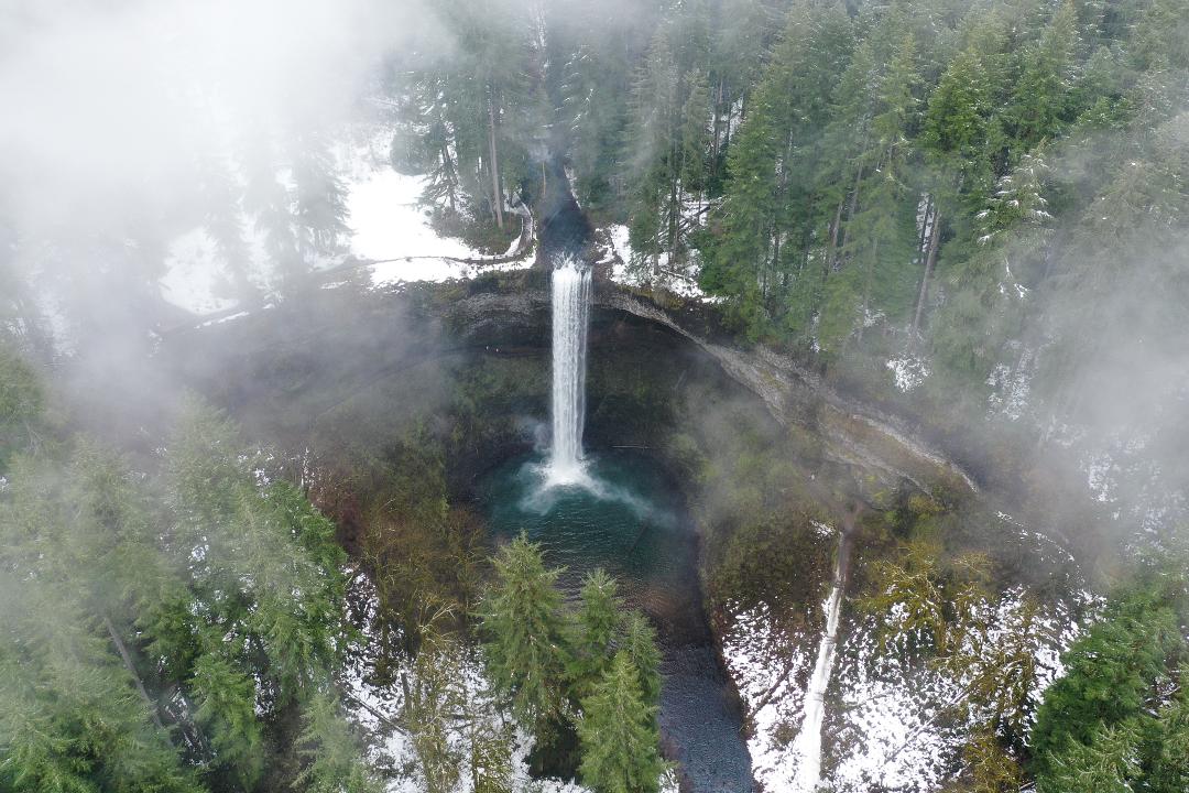 How to enjoy Oregon's rainy season with dry feet - Vessi review